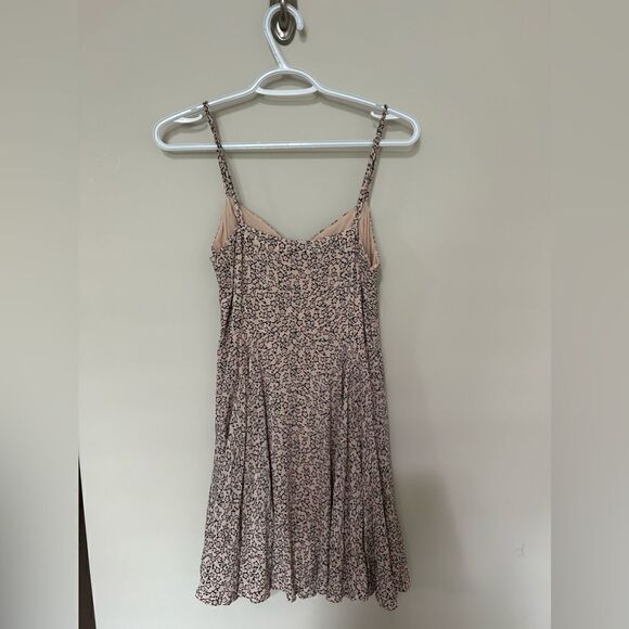 Talula Floral Dress - Picture 7 of 9